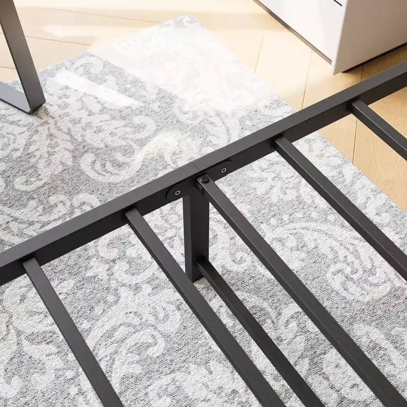Struttura letto matrimoniale Okak Queen Size, struttura letto a piattaforma in metallo con testiera e robusto supporto a doghe per camera da letto, soggiorno, nero